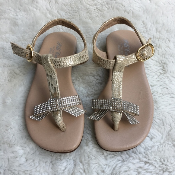 Pili Carrera Kids Rhinestone Bow Sandals Size 8 US - Picture 1 of 7